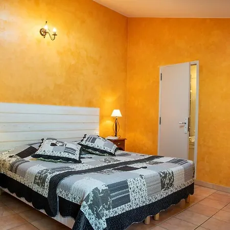 Guest house De La Lause 3*